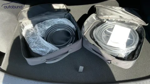 Car image 38