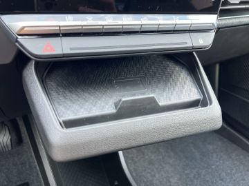 Car image 29