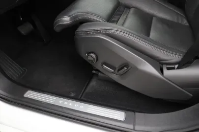 Car image 49