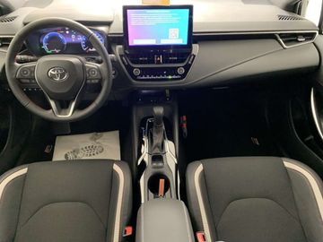 Car image 15