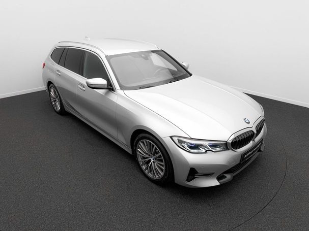 BMW 330i Touring Sport Line 190 kW image number 17