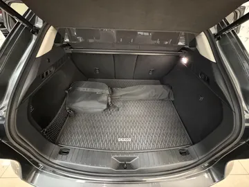 Car image 49