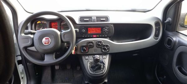 Car image 13