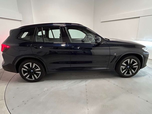 BMW iX3 M Sport Inspiring 213 kW image number 2