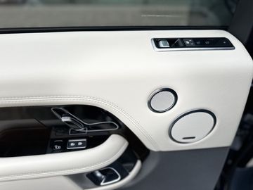 Car image 39