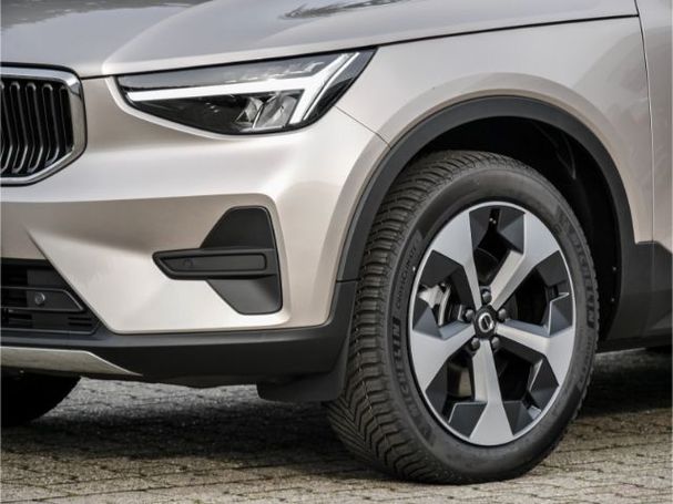 Volvo XC40 B3 Core 120 kW image number 5