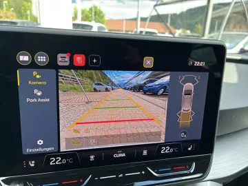 Car image 28