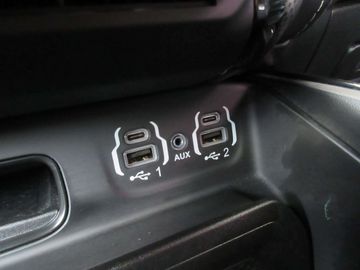 Car image 35