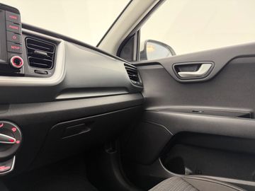 Car image 37