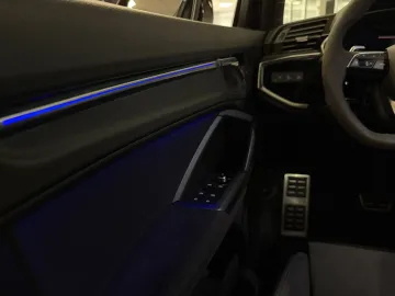Car image 41