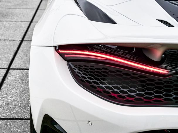 McLaren 750S 553 kW image number 17