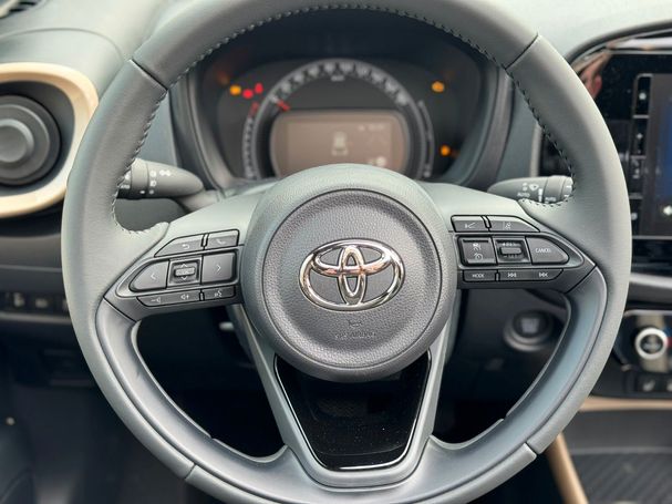 Toyota Aygo X 53 kW image number 14