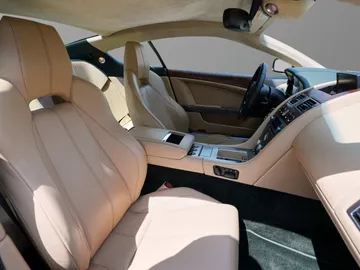 Car image 28