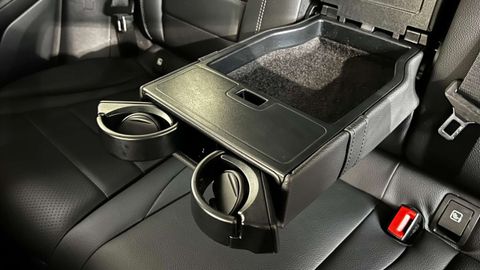 Car image 37