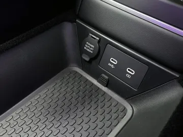 Car image 39