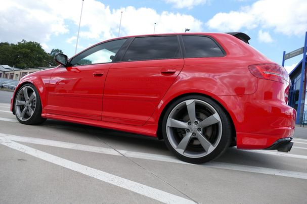 Audi RS3 2.5 TFSI quattro S tronic Sportback 250 kW image number 3