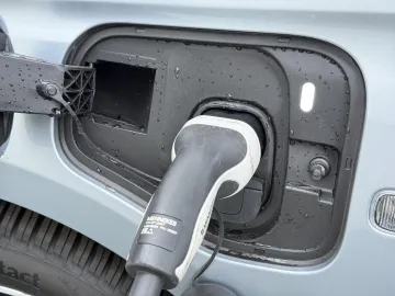 Car image 37