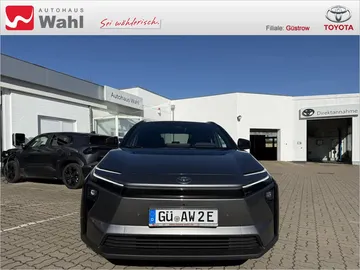 Car image 2