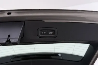 Car image 49