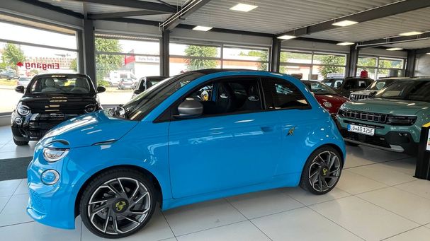 Abarth 500 e 114 kW image number 3