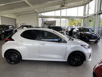 Car image 3