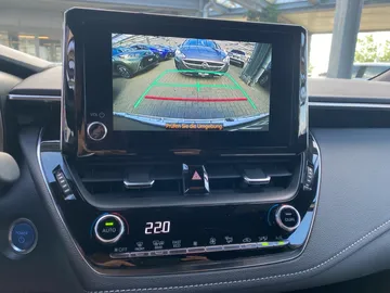 Car image 27