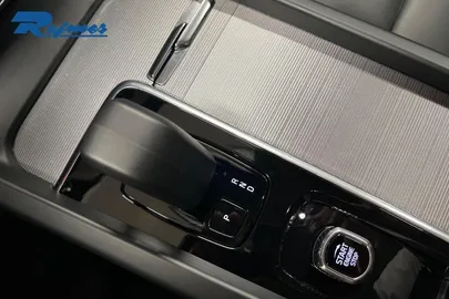 Car image 38