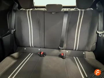 Car image 29