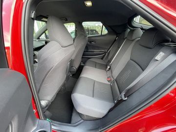 Car image 10