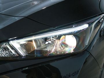 Car image 25