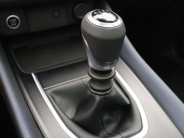 Car image 32