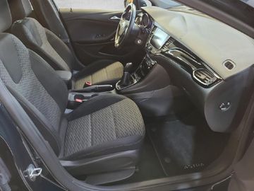 Car image 10