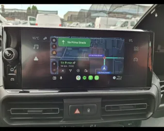 Car image 35
