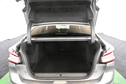 Car image 35