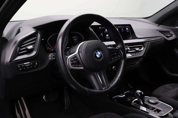 BMW 118i 100 kW image number 15