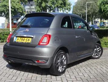 Car image 4