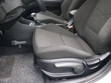 Car image 36