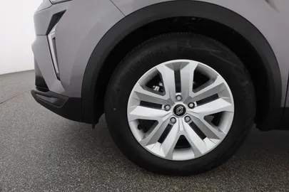 Car image 30