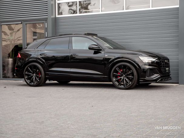 Audi Q8 55 TFSIe quattro S-line 280 kW image number 18