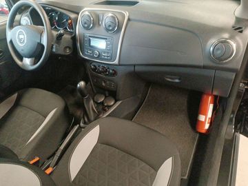 Car image 8