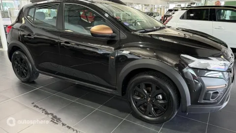 Car image 3