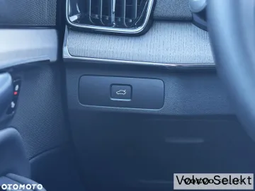 Car image 40