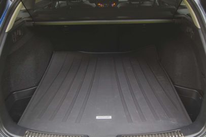 Car image 38