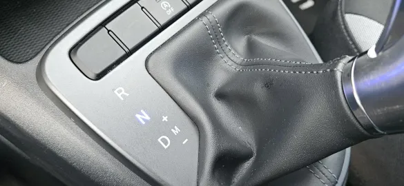 Car image 27