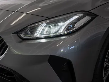 Car image 27