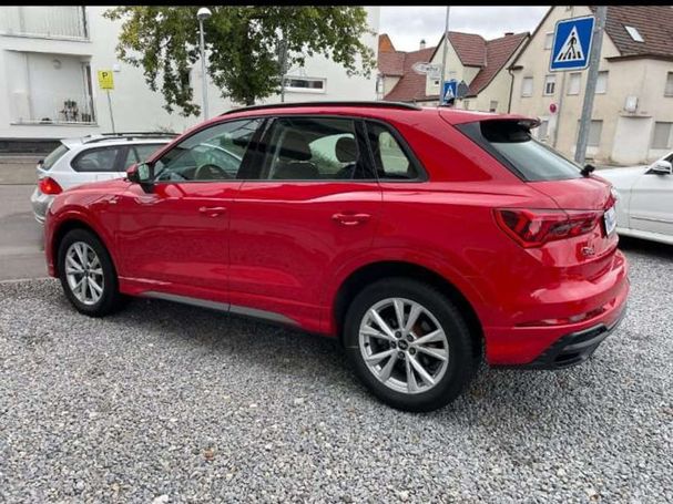 Audi Q3 35 TFSI S-line 110 kW image number 5