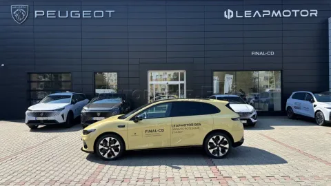 Car image 6