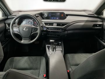 Car image 11