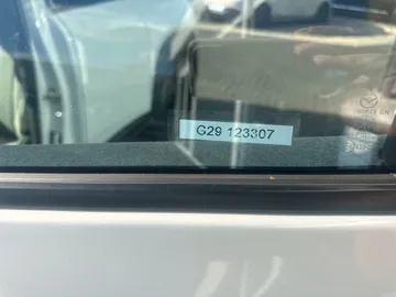 Car image 28