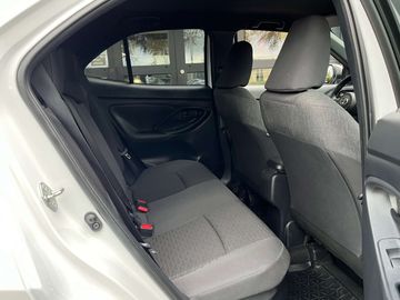 Car image 37